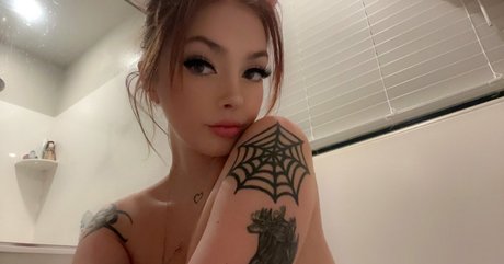 Ivyywaifuu star adult gallery