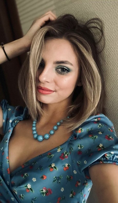 busya18plus model nice pictures