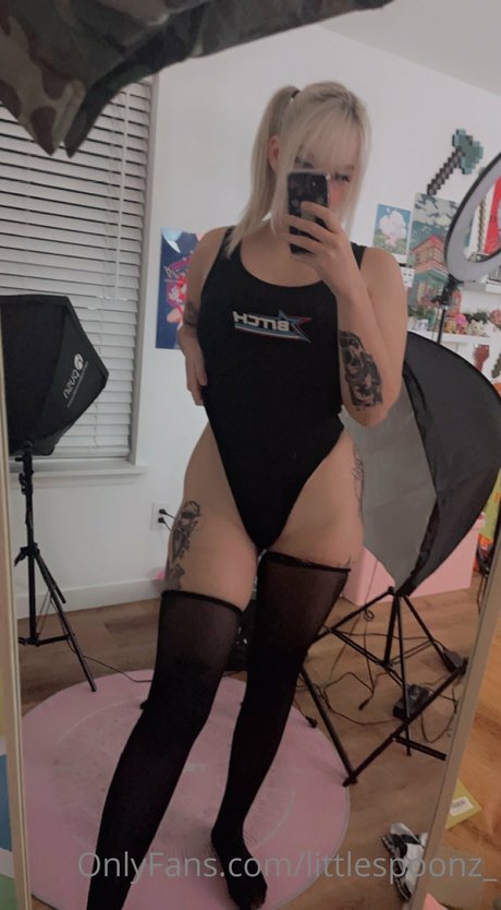 petite girls onlyfans sexy naked images