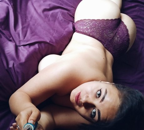 female popular onlyfans beautiful porn picture