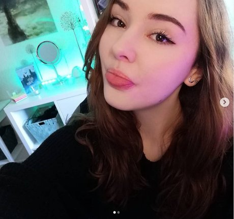 army milf onlyfans sexy naked picture