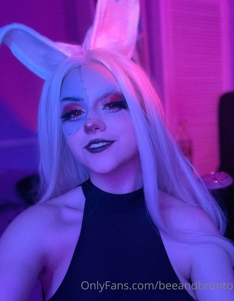 beeandbronto pornstar naked img
