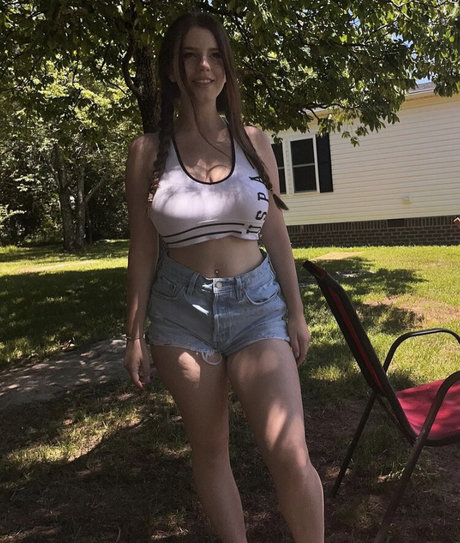 Haley Z high quality pornstar pic