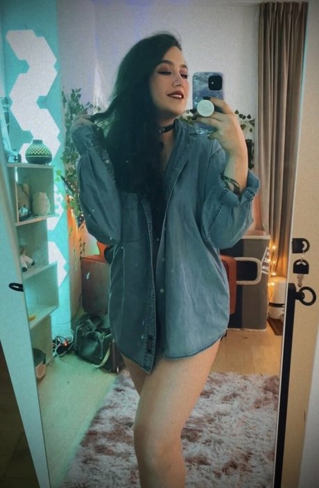 viotcz exclusive model picture