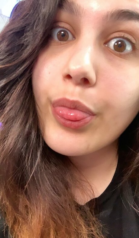 viotcz star hot pictures