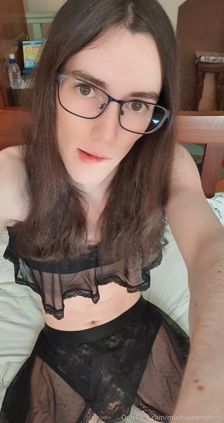 mudcakeempress model top picture