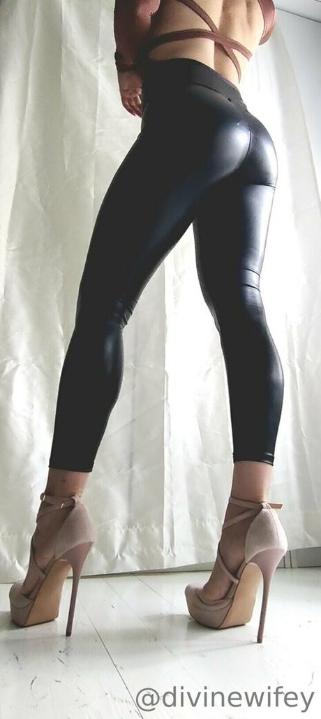 divinewifeyfree top pornstar photos