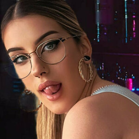 ebony smoking onlyfans hot naked pictures