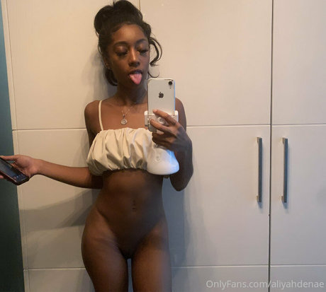 aliyahlust naked actress pics