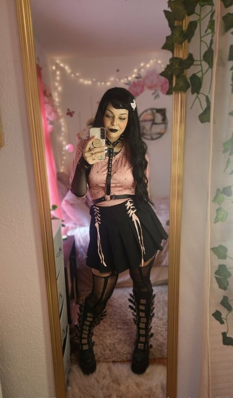 naomipeaches pornstar nudes img