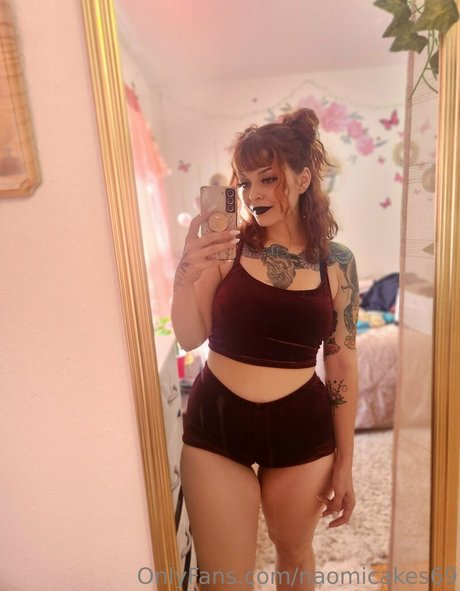 naomipeaches beautiful star pics