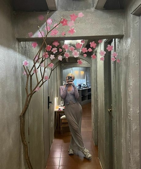 blonde wife onlyfans art naked pics