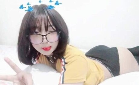 eimiruwu model exclusive img