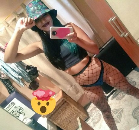 witchfreak333 model pretty gallery