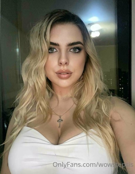 blonde wife onlyfans sexy nude pics