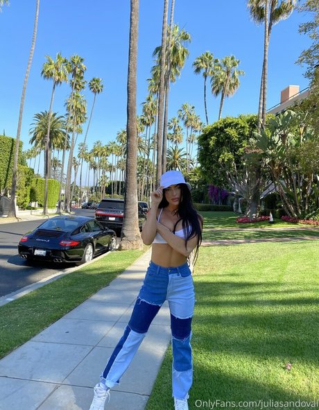 famous onlyfans sexy nudes pic