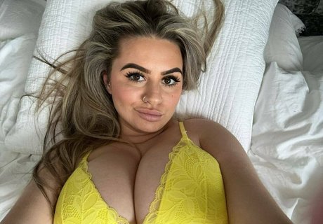 Maci Carter best star photo