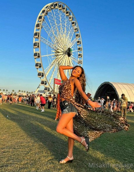 misakifreepage sexy actress pics