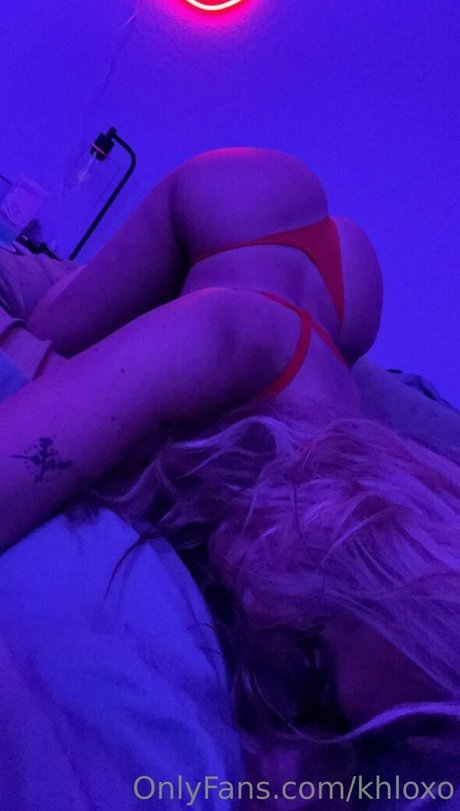 khloxo pretty model photos