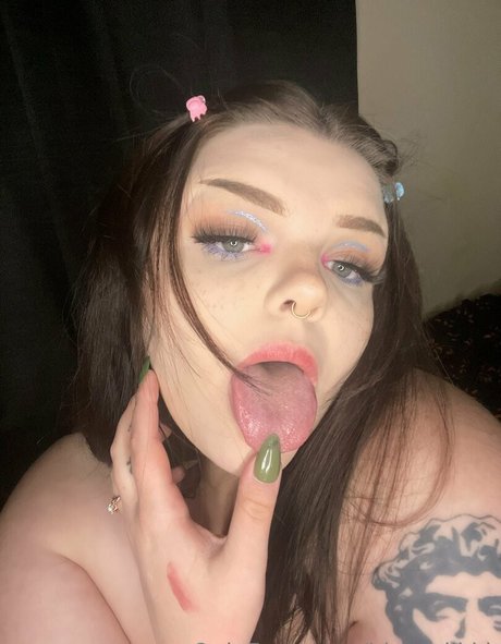 biggmilkkk pornstar nude picture