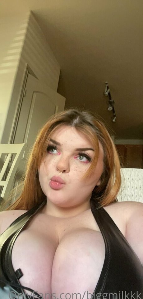 biggmilkkk model pornographic gallery