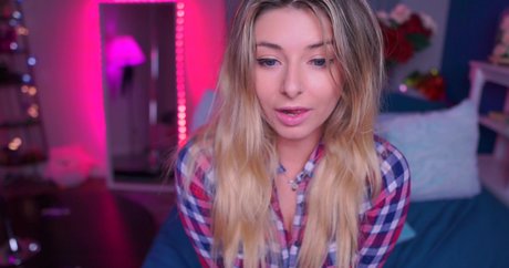 shemale fucks girl onlyfans beautiful images