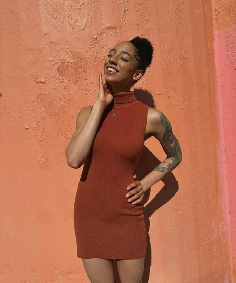 Amala Ekpunobi nude model photo