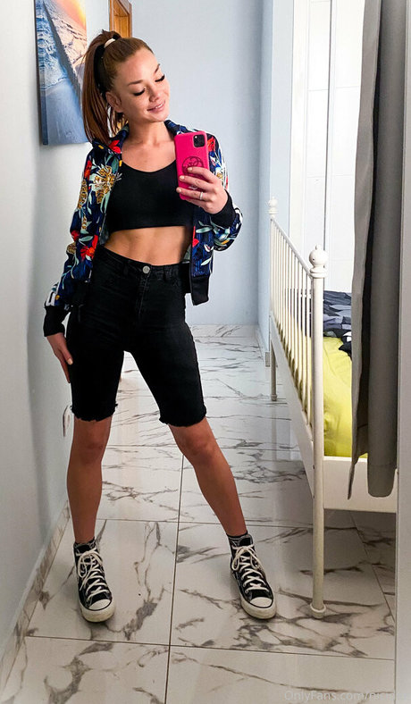 nicidee model high quality images