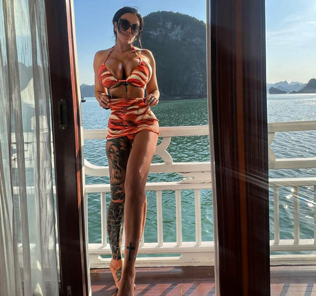 toochis world star naked photo