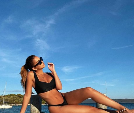 Sara Chafak high quality model img