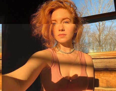 Annalise Basso free star picture