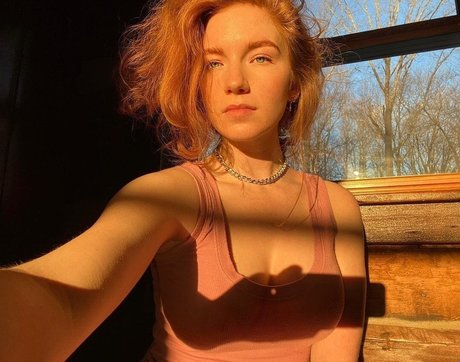 Annalise Basso pornographic model archive