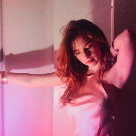 Annalise Basso star porn pic