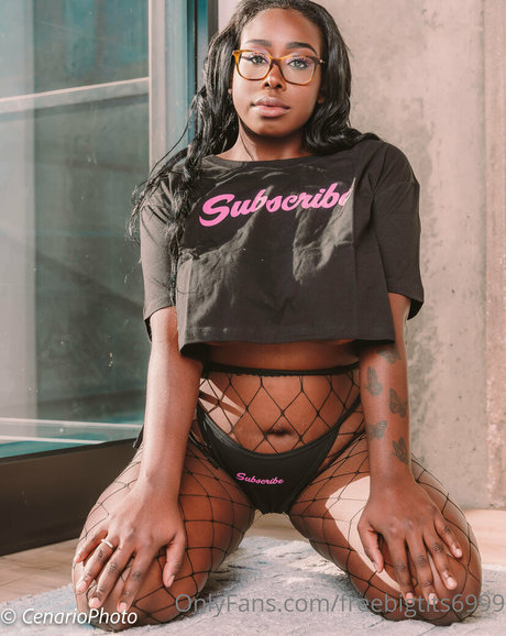 grandma onlyfans exclusive image