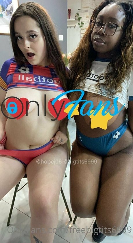 freebigtits6999 sexy model pic