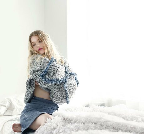 Lili Johansson top model photos