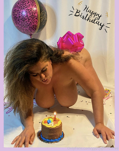 gypsygirl70sfree top star image