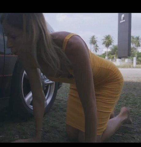 Lisarulit naked model images