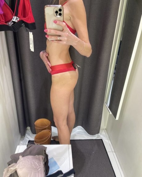 thick girls onlyfans sexy pics