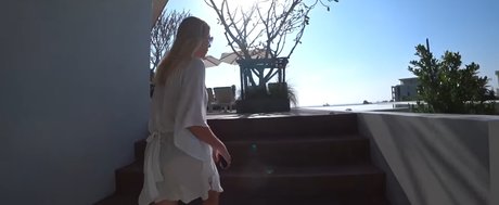 Lisarulit model nude pic