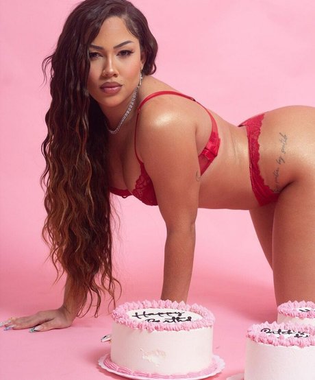 Vitoria Kelly star exclusive pictures