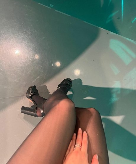 dark nipples onlyfans erotic images