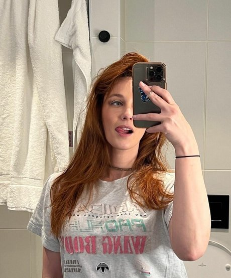 Sjokz model nude galleries