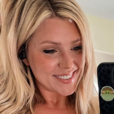 Sultry Sammy naked model photo