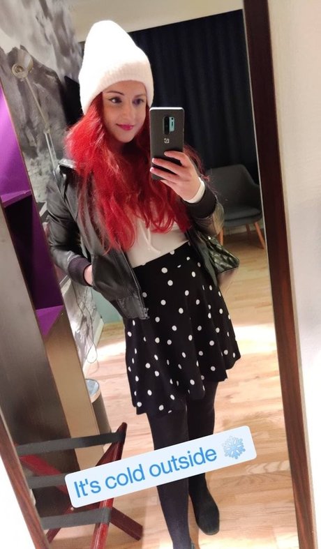 AnnieFuchsia Photo Gallery