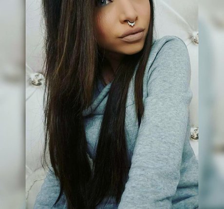 Tyra Kadney erotic model pic