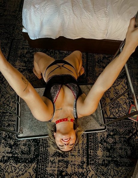 Tay Conti star hd image