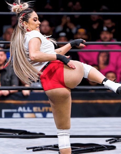 milf tits onlyfans porn photos