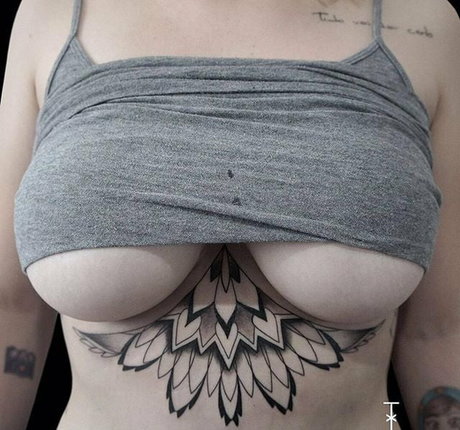 flat chested onlyfans free naked archive