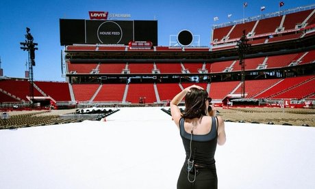 Gracie Abrams star art galleries